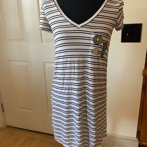 Tee shirt shirt dress with patchwork